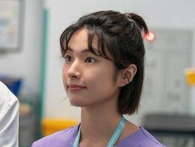 Dari Model ke Pemeran Utama: Profil Ha Young yang Melonjak