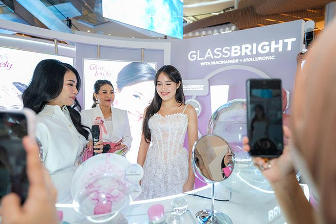 Panduan Lengkap Glass Skin: Produk dan Rutinitas untuk Kulit Bening Alami