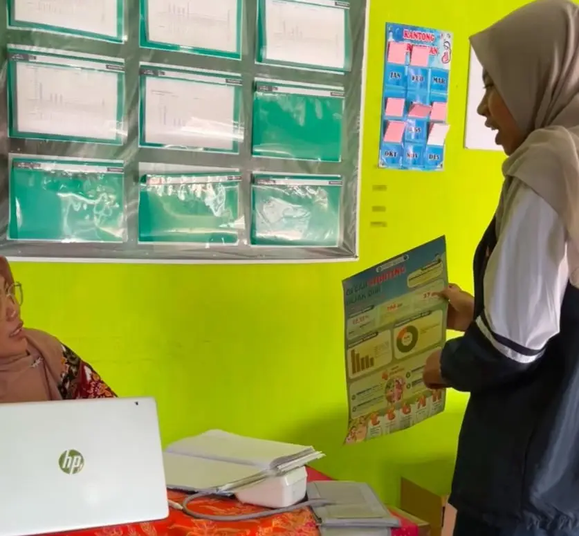 Dari Data Balita ke Buku Saku: Mahasiswa Menggerakkan Edukasi Cegah Stunting Komunitas