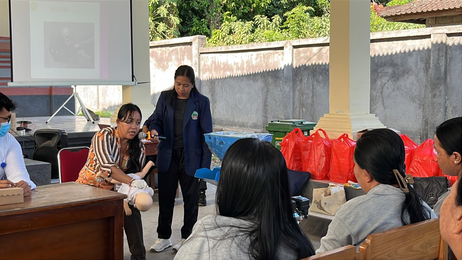 Model Posyandu Holistik Tiga Pilar untuk Cegah Stunting di Desa