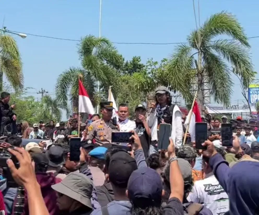 Protes Warga atas Ganti Rugi dan Kebijakan: Negara Lawan Warganya Sendiri?