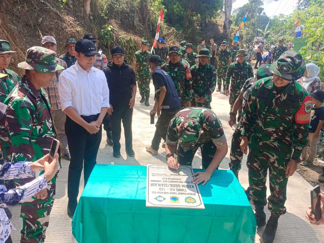 TMMD dan Jalan Bersejarah Mekarmukti: Militer Masuk ke Jantung Desa
