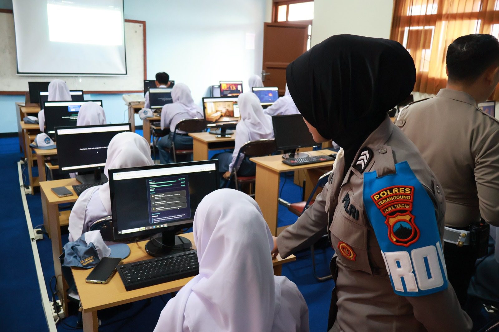 Program Paham AI dari Kepolisian: Saat Polisi Masuk Kelas Mengajarkan Teknologi