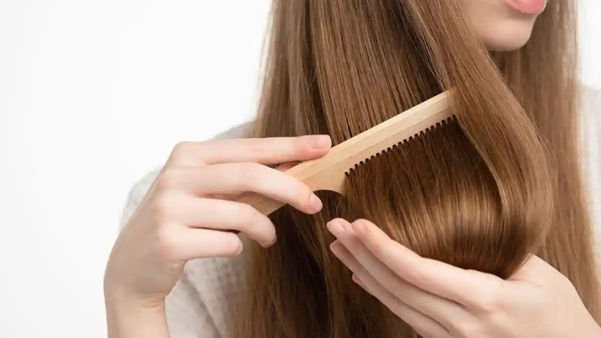 Rambut Rontok Bukan Hanya Masalah Genetik: 5 Penyebab Tersembunyi yang Sering Diabaikan