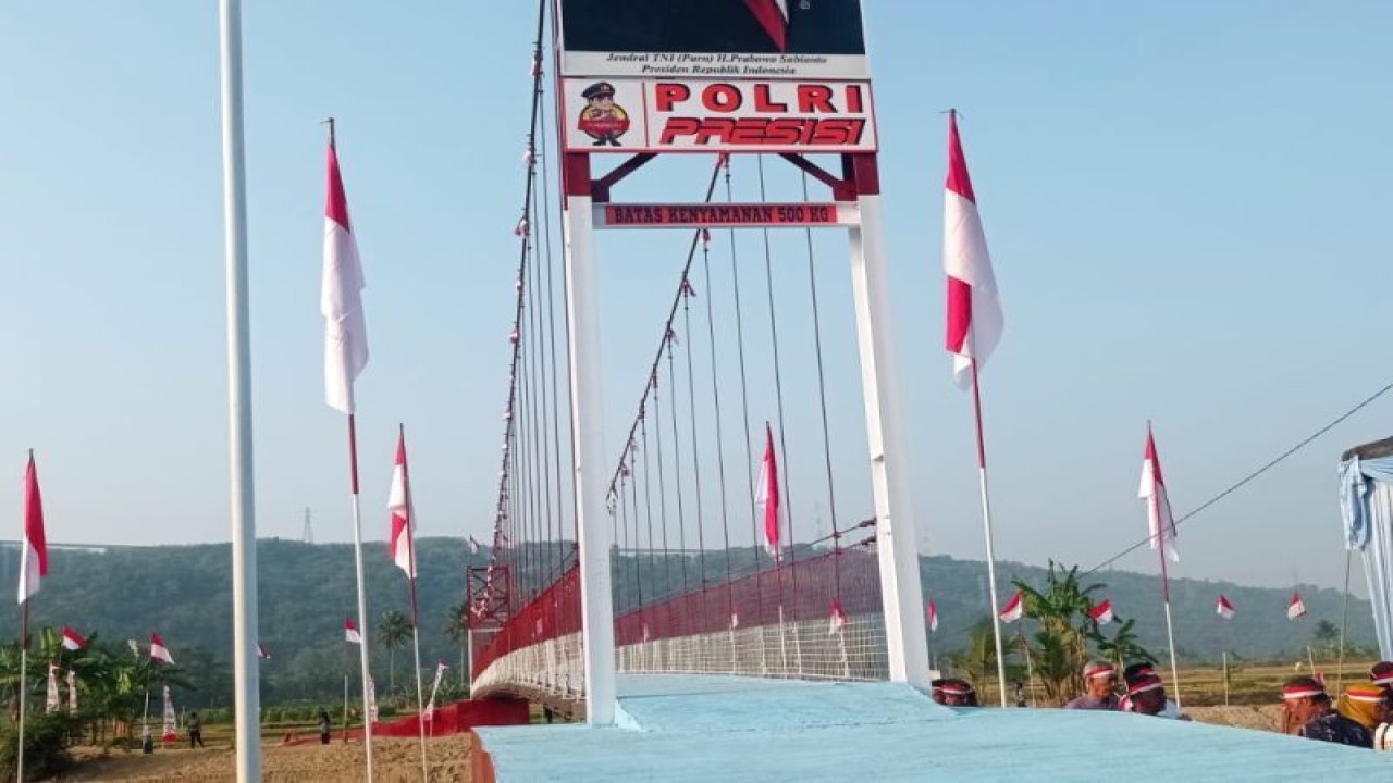 Ribuan Jembatan Baru Menghubungkan Desa Terpencil