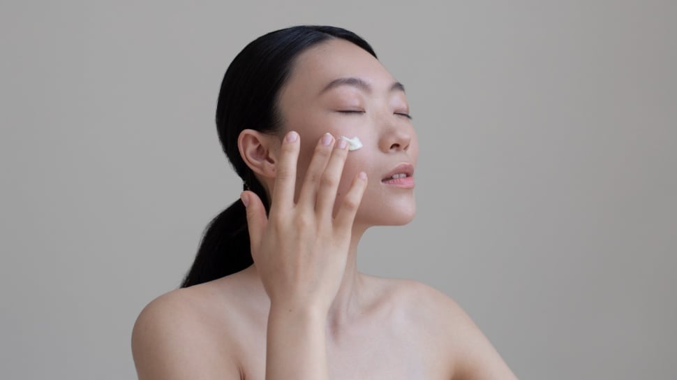Ectoin dalam Sunscreen: Perisai Skin Barrier dan Anti Polusi