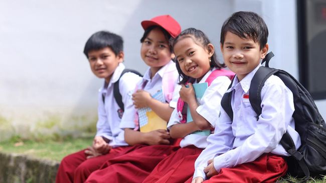 Anak Ogah Sekolah di Hari Senin? Ini Cara Bijak Mengatasinya