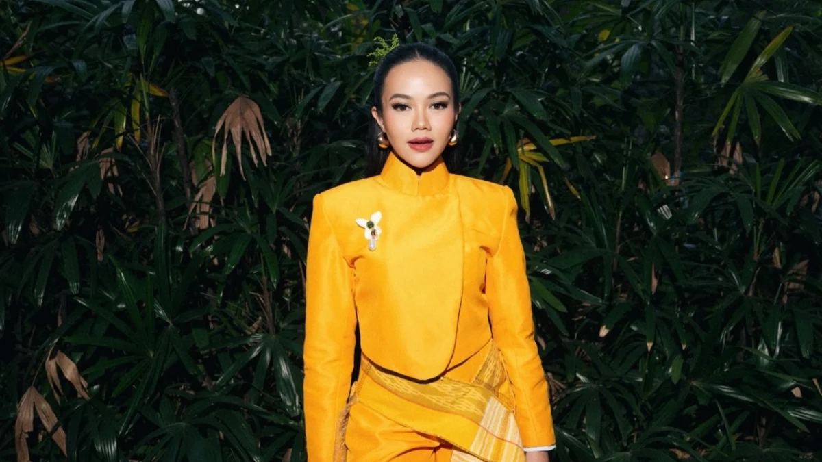 Dari Cairan Emas hingga Balutan Kuning: Momen Visual Tak Terlupakan di Festival Musik