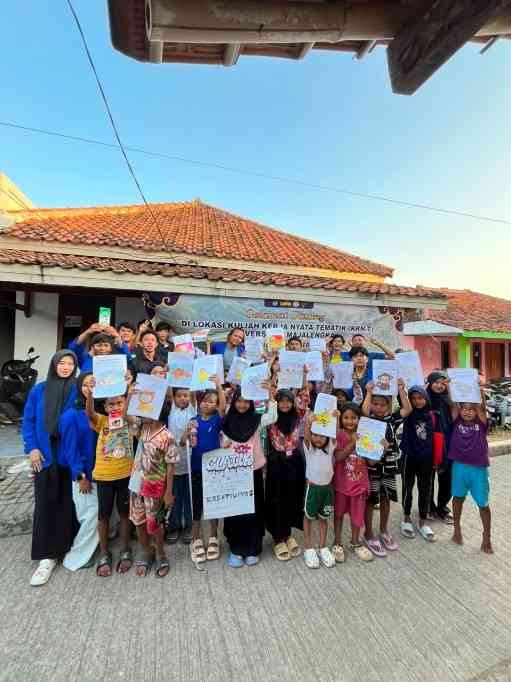 Mahasiswa KKN Menghidupkan Literasi Kreatif di Desa
