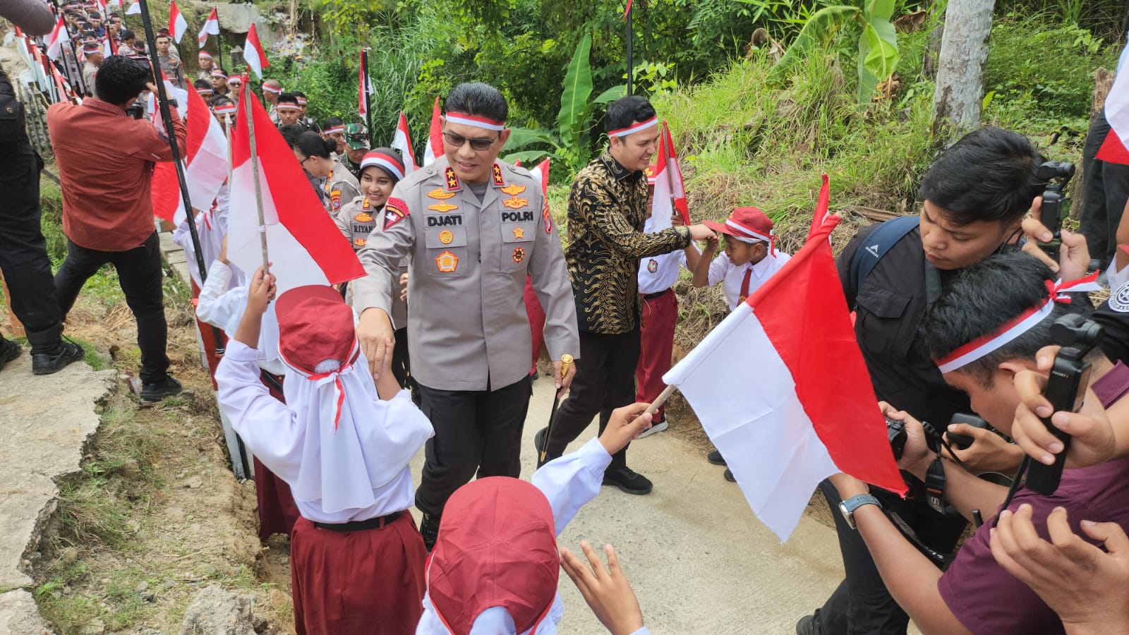 Jembatan Rusak dan Putusnya Nadi Ekonomi Lokal