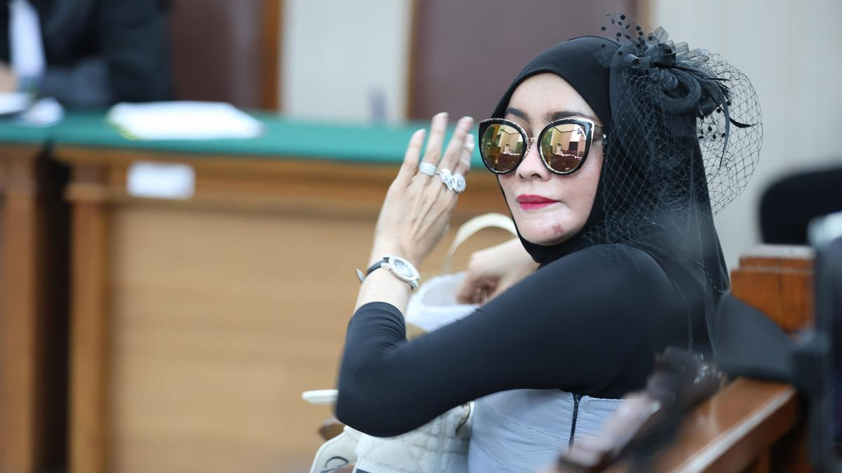 Produk Kecantikan dengan Izin Edar Ganda: Sinyal Bahaya bagi Konsumen