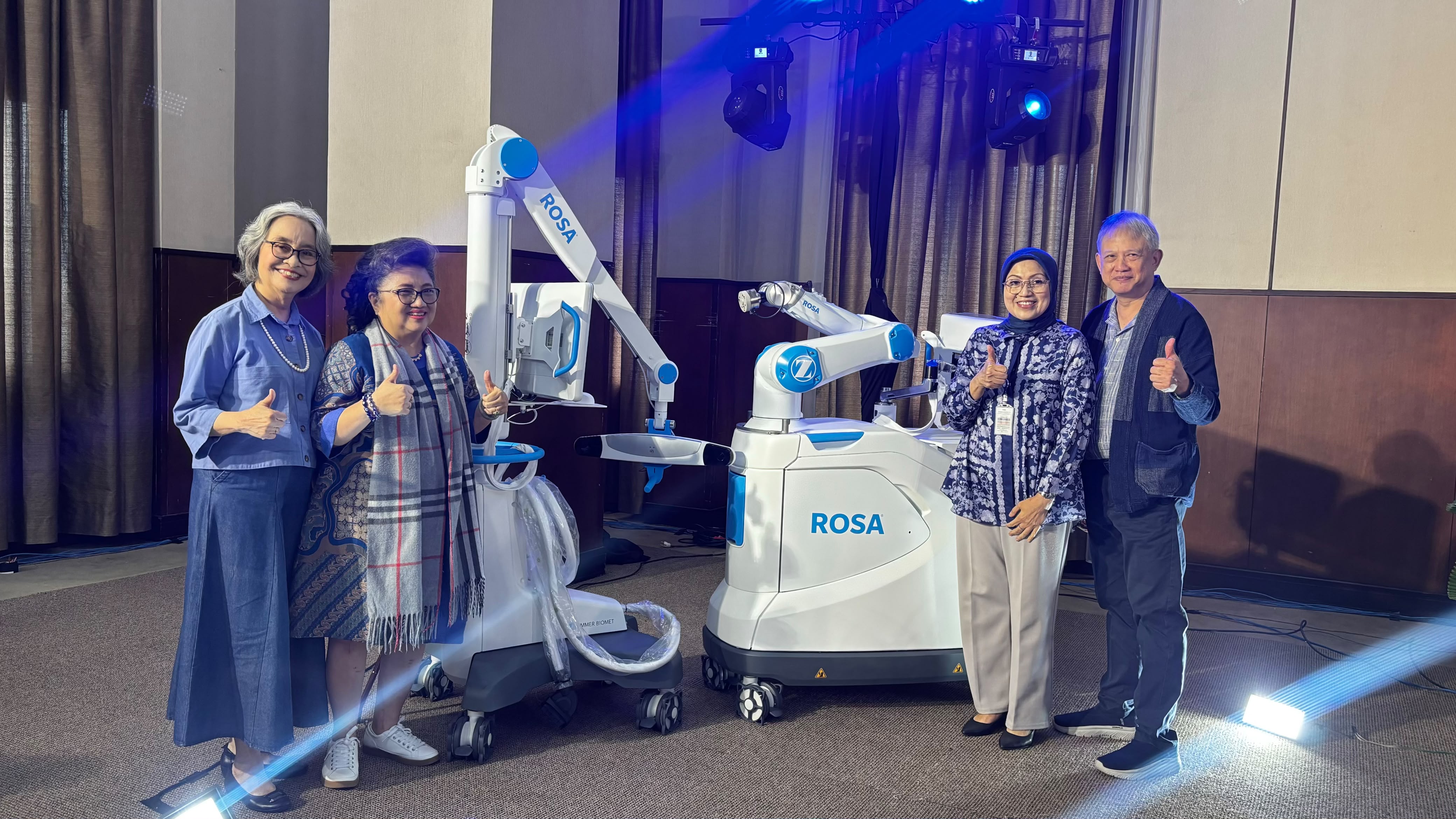 Robot Bedah ROSA dan Revolusi Presisi Operasi Lutut