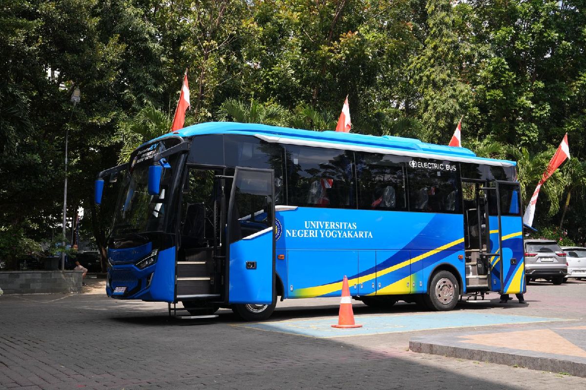 Bus Listrik di UNY: Model Nyata Transportasi Kampus Berkelanjutan