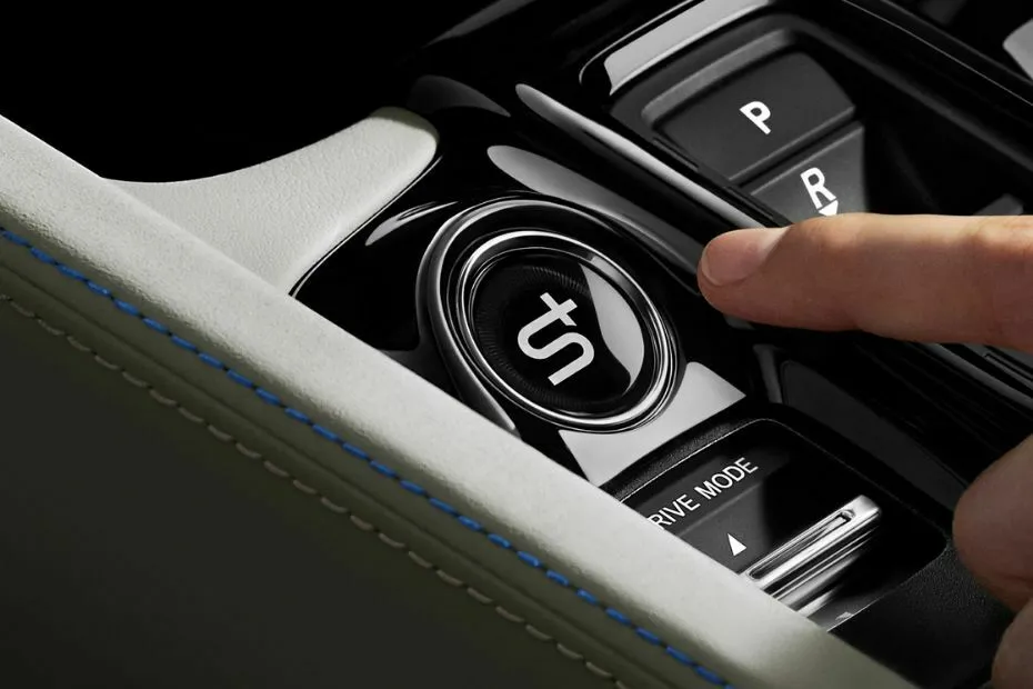6 Mobil Paling Dicari di GIIAS: Dari Hybrid hingga EV yang Bikin Penasaran