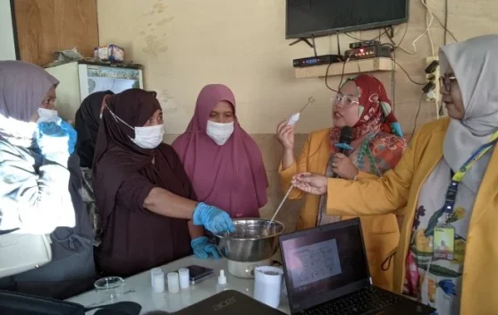 Dari Minyak Jagung ke Fosfolipida Kelapa: Wajah Baru Kosmetik Alami Lokal