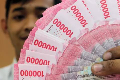 Asumsi Rupiah Rp17.500 per Dolar dalam RAPBN: Realistis atau Terlalu Optimis?