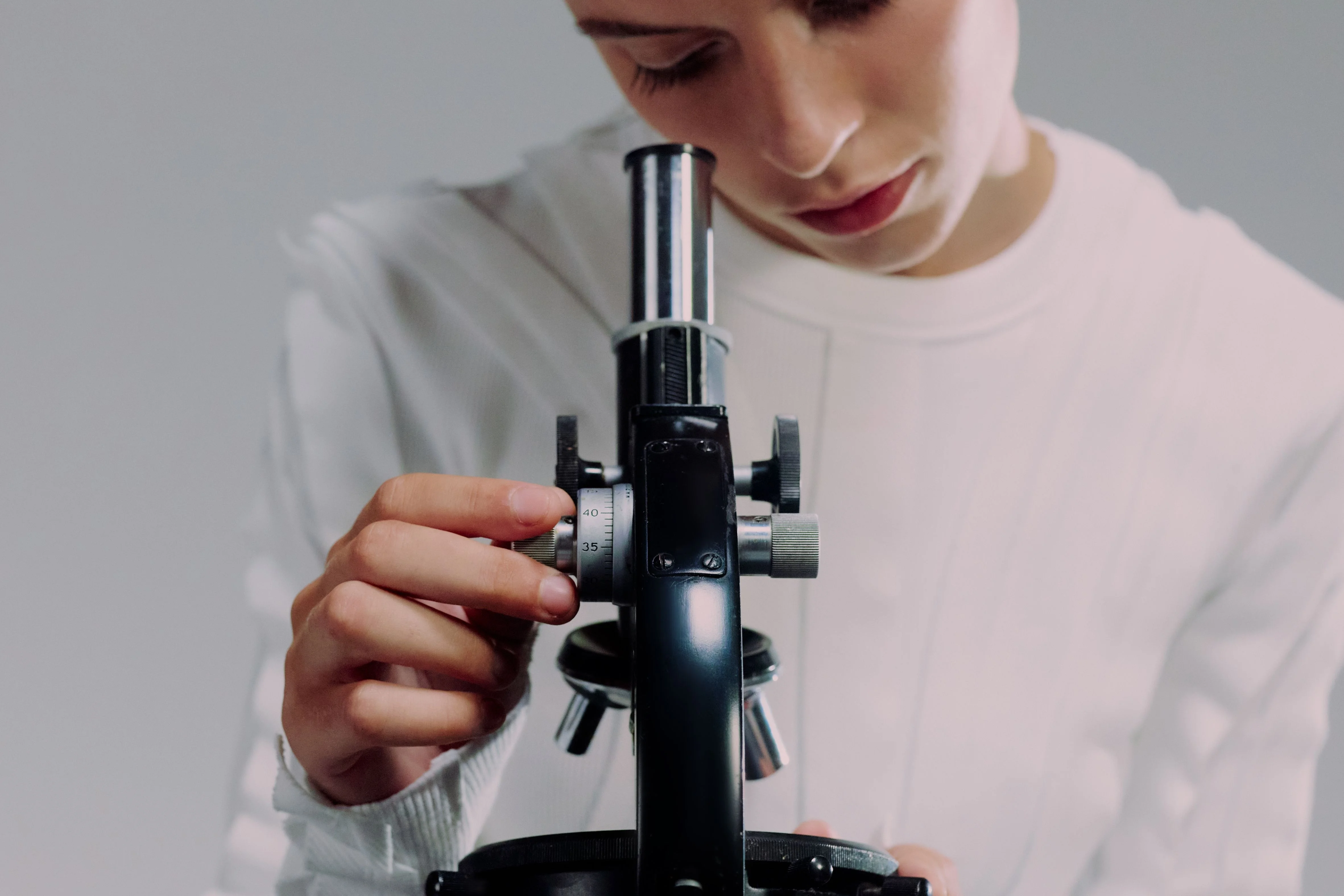 Apakah Bahan Alami Masih Relevan di Era Bioteknologi Kosmetik?