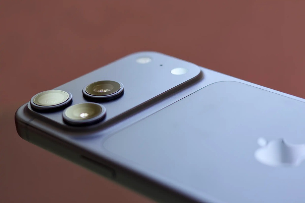 iPhone 18 RAM 12GB: Saat Fitur Pro Mulai Turun ke Model Standar?