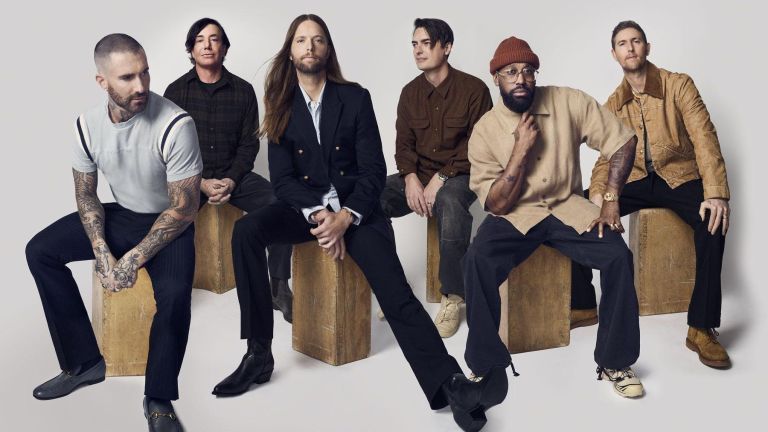 Panduan Lengkap Konser Maroon 5 Jakarta: Jadwal, Tiket, dan Parkir JIS