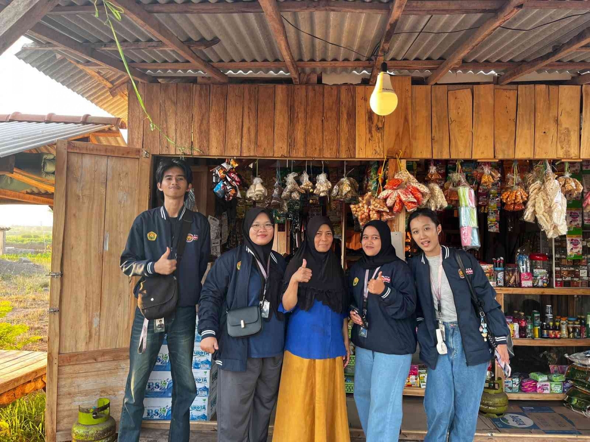 Dari Offline ke Online: UMKM Lokal Menemukan Pasar Lewat Shopee dan TikTok