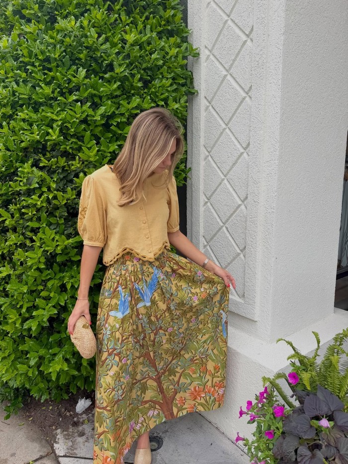 Outer Layer Jadi Penyelamat Outfit Sederhana