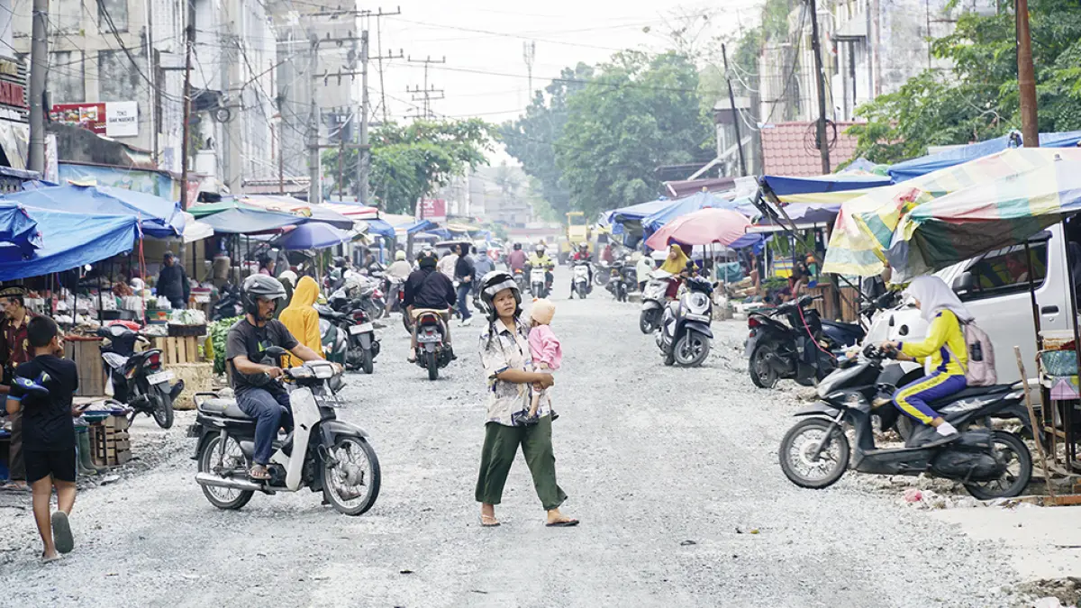 Perbaikan Jalan Pekanbaru Dikebut, Kualitas Aspal Masih Tanda Tanya