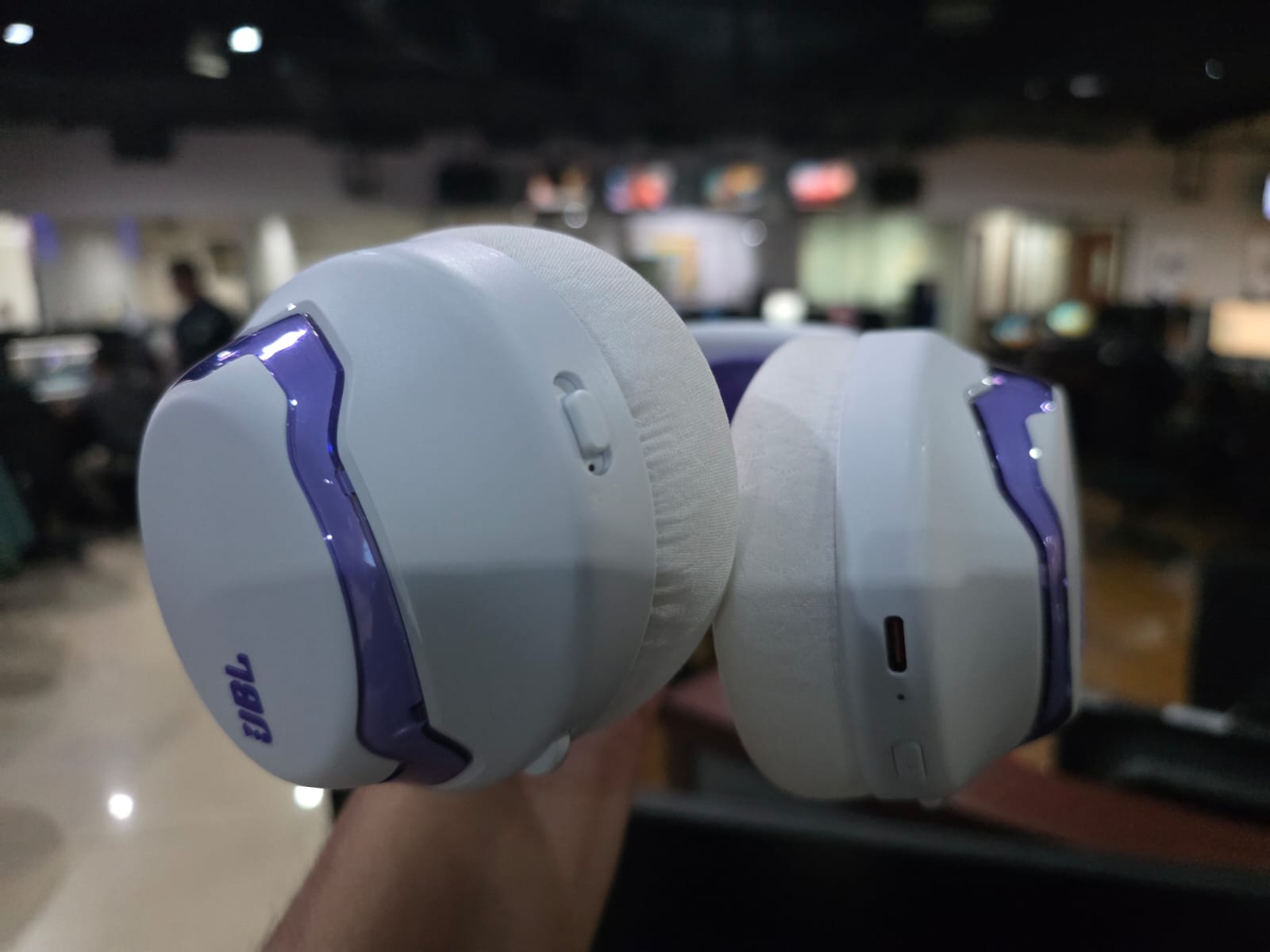 Headset Gaming Terjangkau vs Premium: Epomaker GX1 atau JBL Quantum 650?