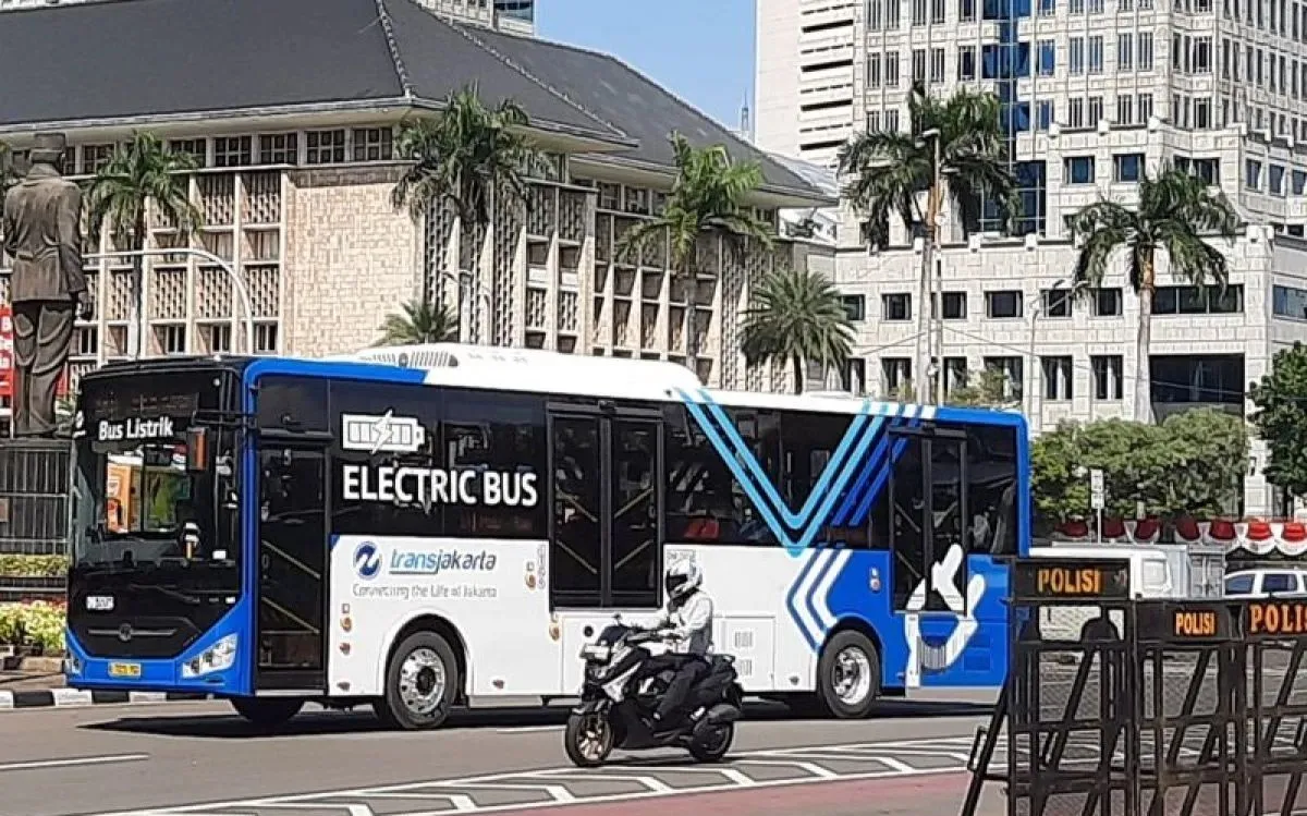 Tarif Transportasi Umum Jakarta Berubah Jadi Rp8: Apa Artinya bagi Komuter