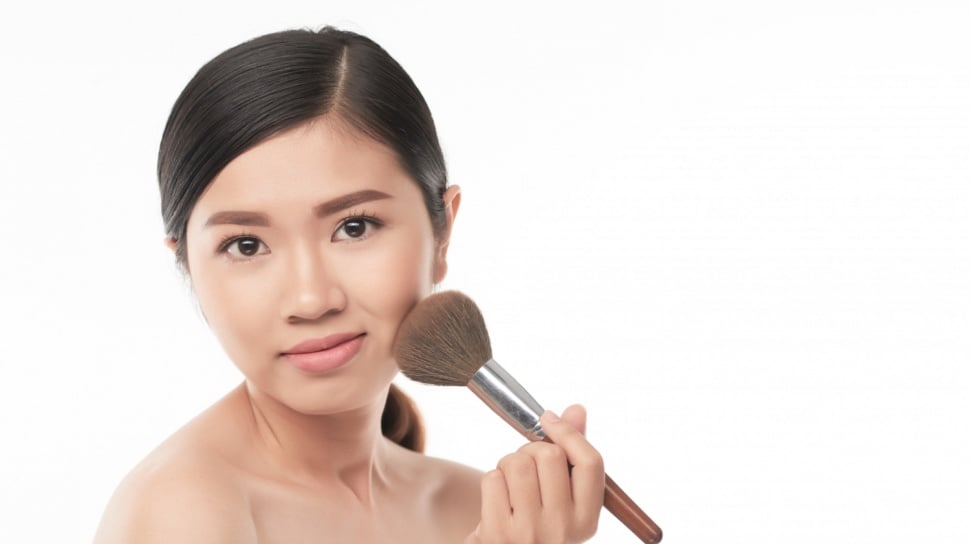 Panduan Lengkap Reapply Sunscreen di Atas Makeup Tanpa Merusak Riasan