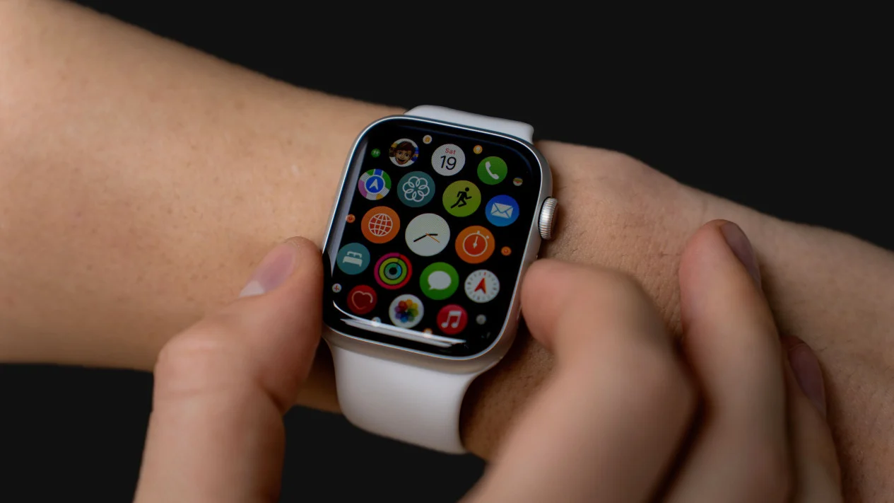 Hemat Baterai Smartwatch Saat Olahraga Tanpa Matikan GPS