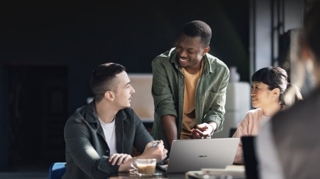 ASUS ExpertBook P5 G2: Laptop Bisnis AI yang Ringkas dan Serius