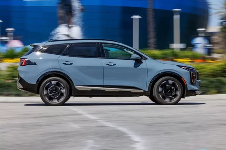 Kia Sportage Hybrid vs Seltos: Mana SUV Kompak Lebih Menguntungkan?