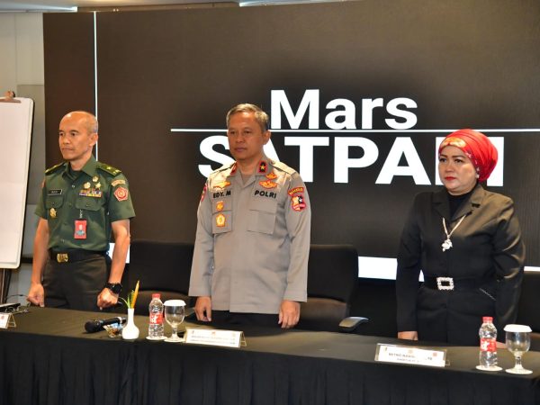 TNI dan BNPB: Logistik Darurat Menembus Pulau Terpencil Pascagempa NTT