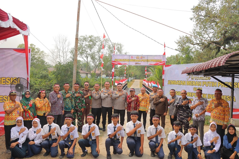895 Jembatan Merah Putih Presisi dan Lompatan Akses Desa