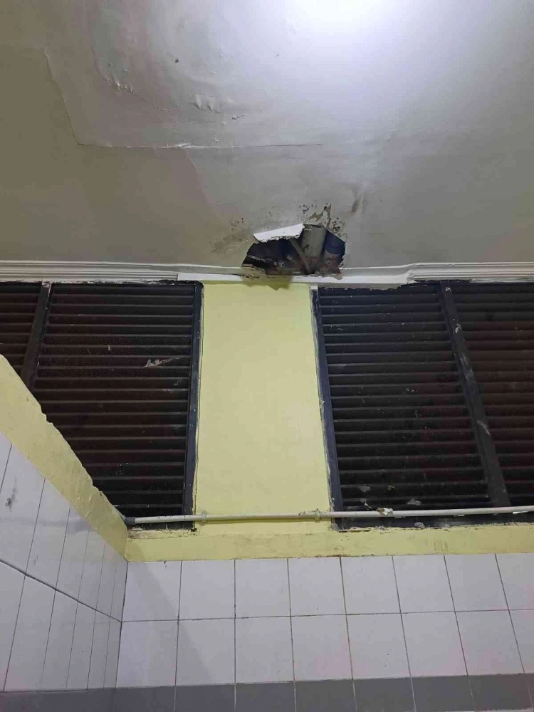Krisis Infrastruktur Sekolah: Belajar di Ruang Berbahaya