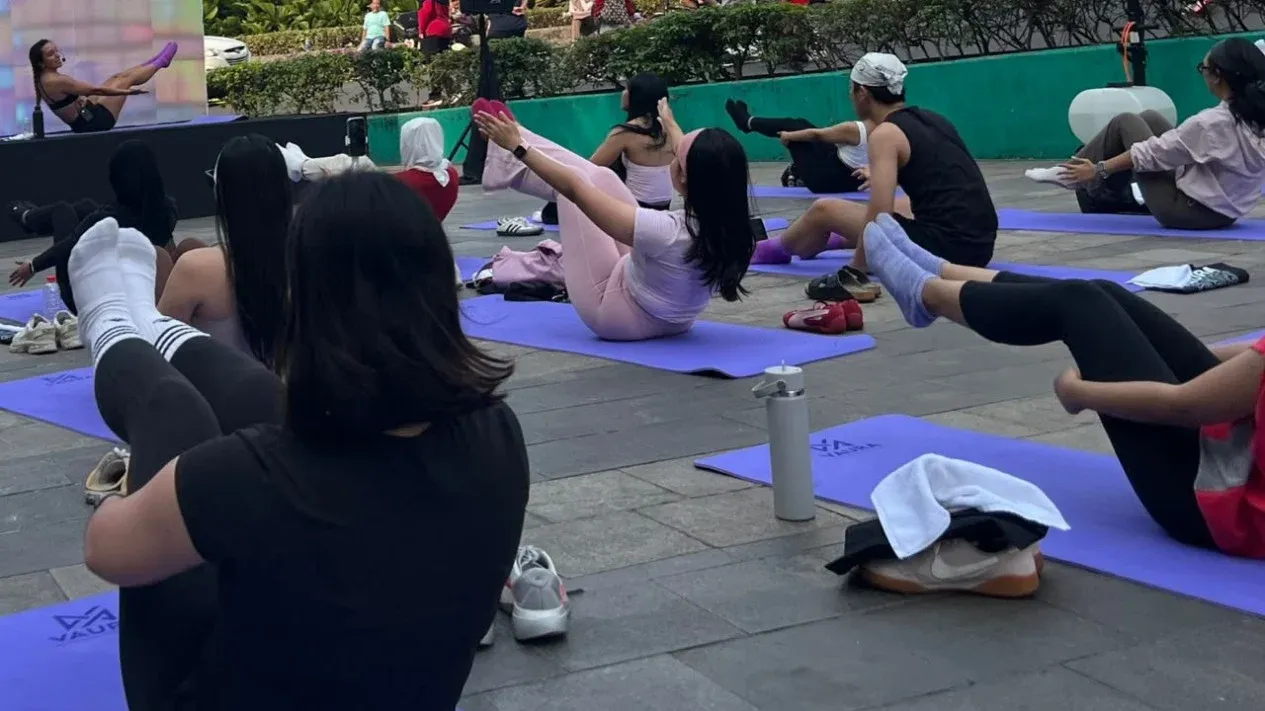 Mat Pilates Outdoor: Saat Olahraga Menyatu dengan Ruang Publik