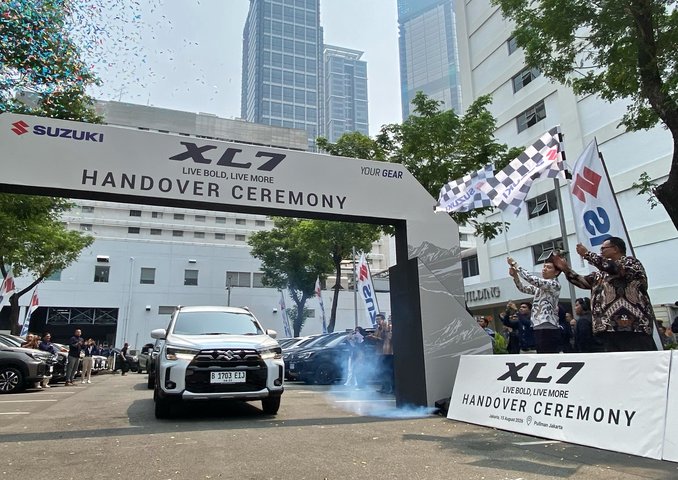 XL7 Hybrid Mulai Diserahkan: Dari Hype Pesanan ke Kenyataan Garasi