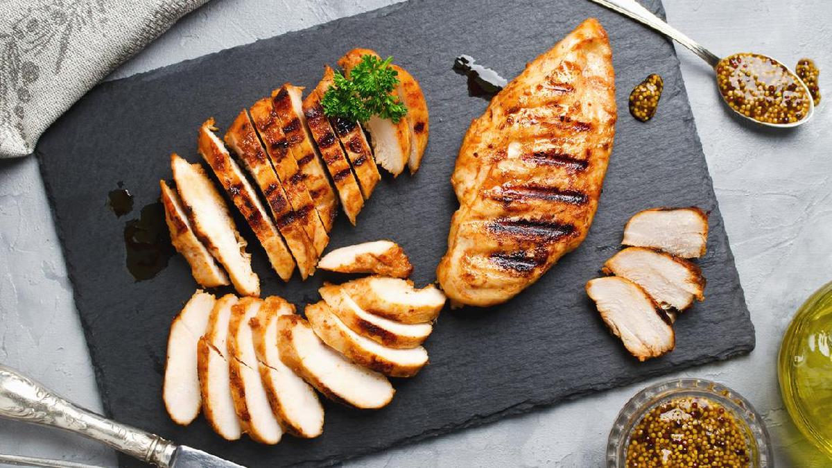 Makanan Sehat yang Mengecoh: Jebakan Kalori di Balik Telur, Salmon, dan Dada Ayam