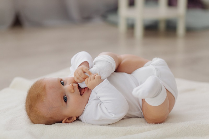 Makanan dan Minuman Berisiko untuk Bayi: Panduan Waspada Orang Tua