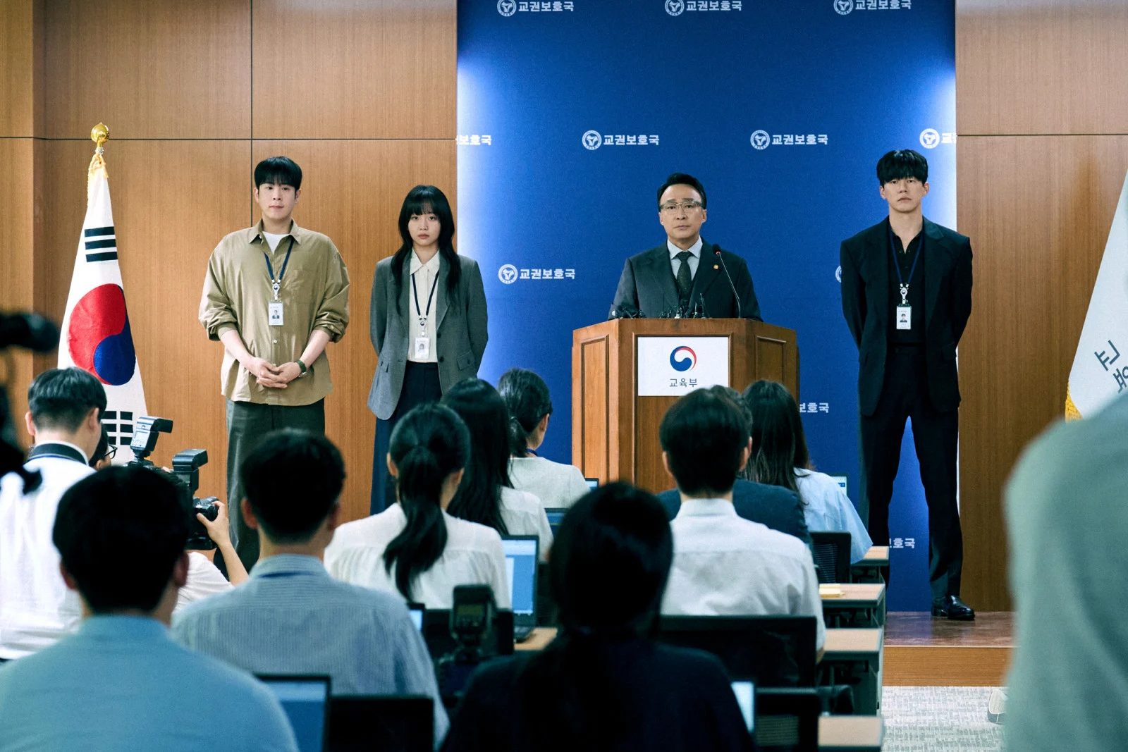 10 Drama Korea Terbaik yang Wajib Masuk Watchlist Anda