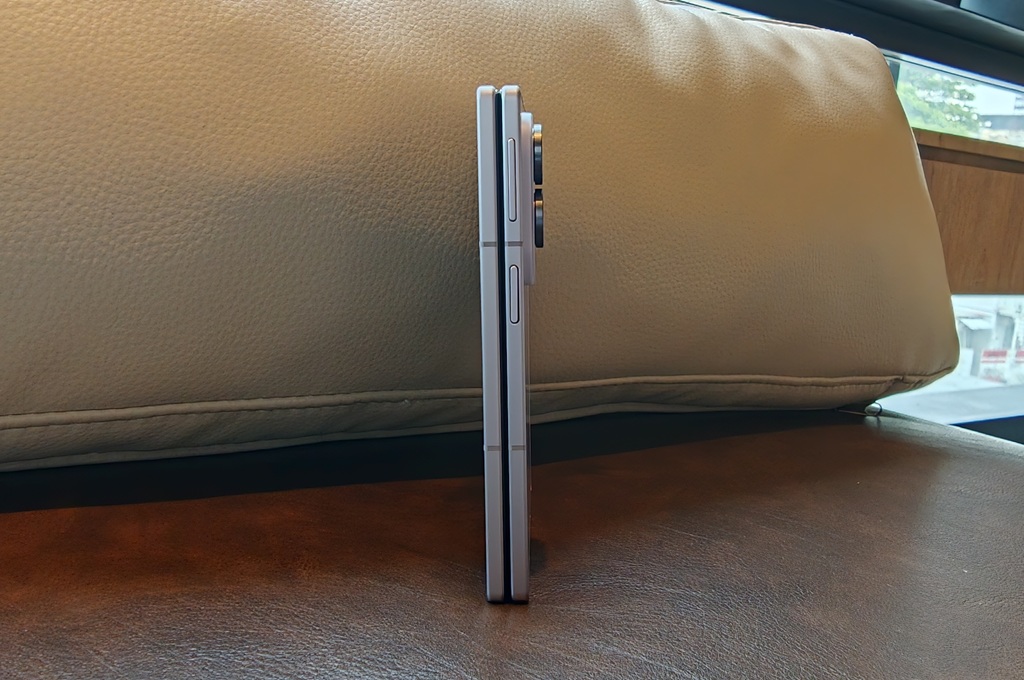 Samsung Galaxy Z Fold8: Tipis, Lebar, Ringan, Tapi Worth It?