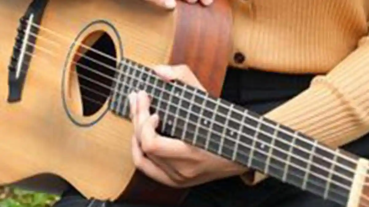 Panduan Lirik dan Chord Gitar Lagu Populer: Sirnaning Katresnan, Dunia Yang Nanti, dan Gadis Manis Jangan Menangis