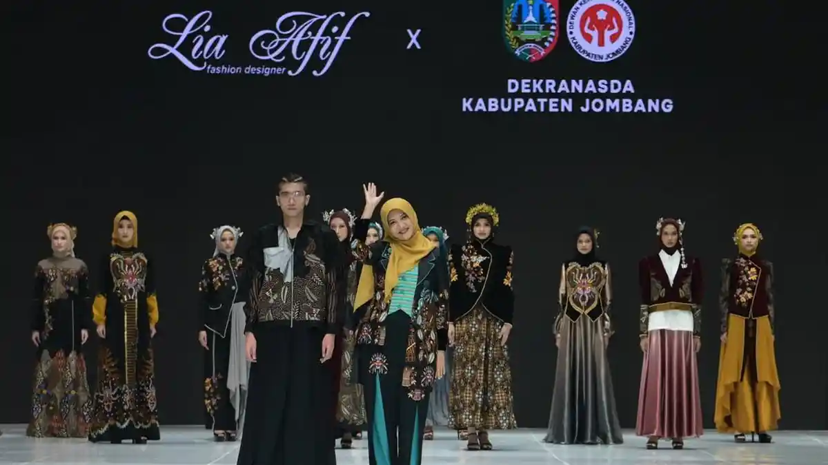 Batik Tradisional Menembus Runway Fashion Week: Dari Jombang hingga Madura