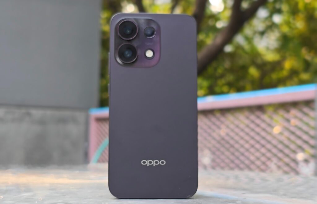 OPPO Reno16 Pro vs Reno16 F: Duel Smartphone Kreator Konten