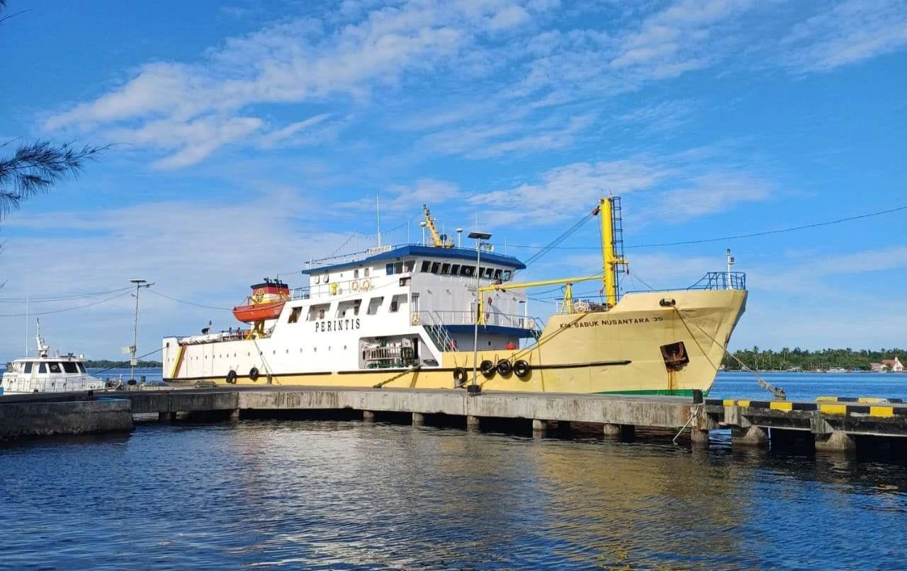Keterbatasan Armada dan Dermaga Rapuh: Krisis Pelayaran di Kawasan Timur