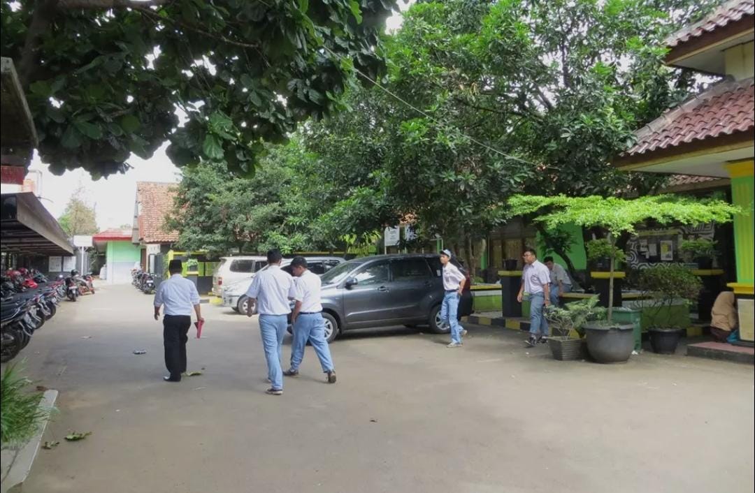 Pungutan Liar dan LKS Ilegal di Sekolah: Saatnya Orang Tua Melawan
