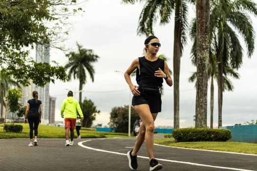 Dari Gendut Berlari hingga Plogging: Lari Perkotaan yang Mengubah Gaya Hidup Sehat