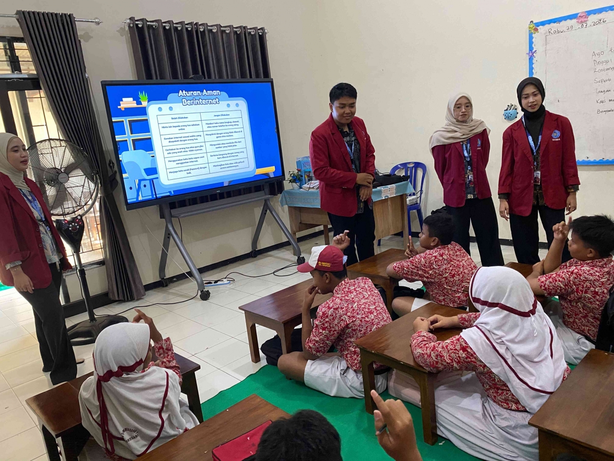 Program KKN Dorong Literasi Digital Siswa Sejak Dini