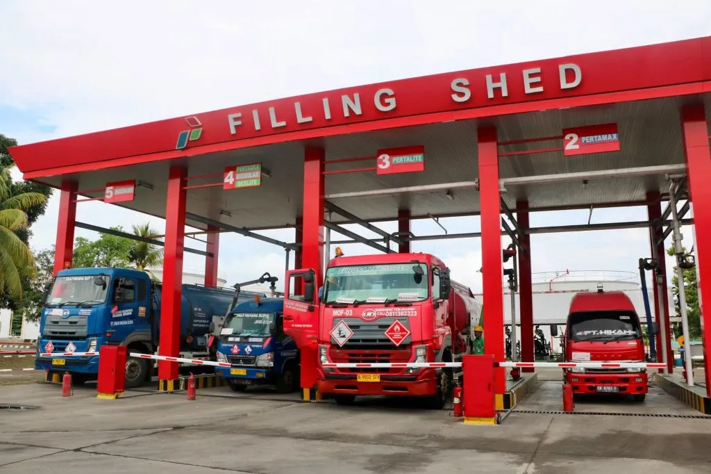 Pemulihan Infrastruktur Energi Pasca Gempa Flores: Strategi PLN dan Pertamina