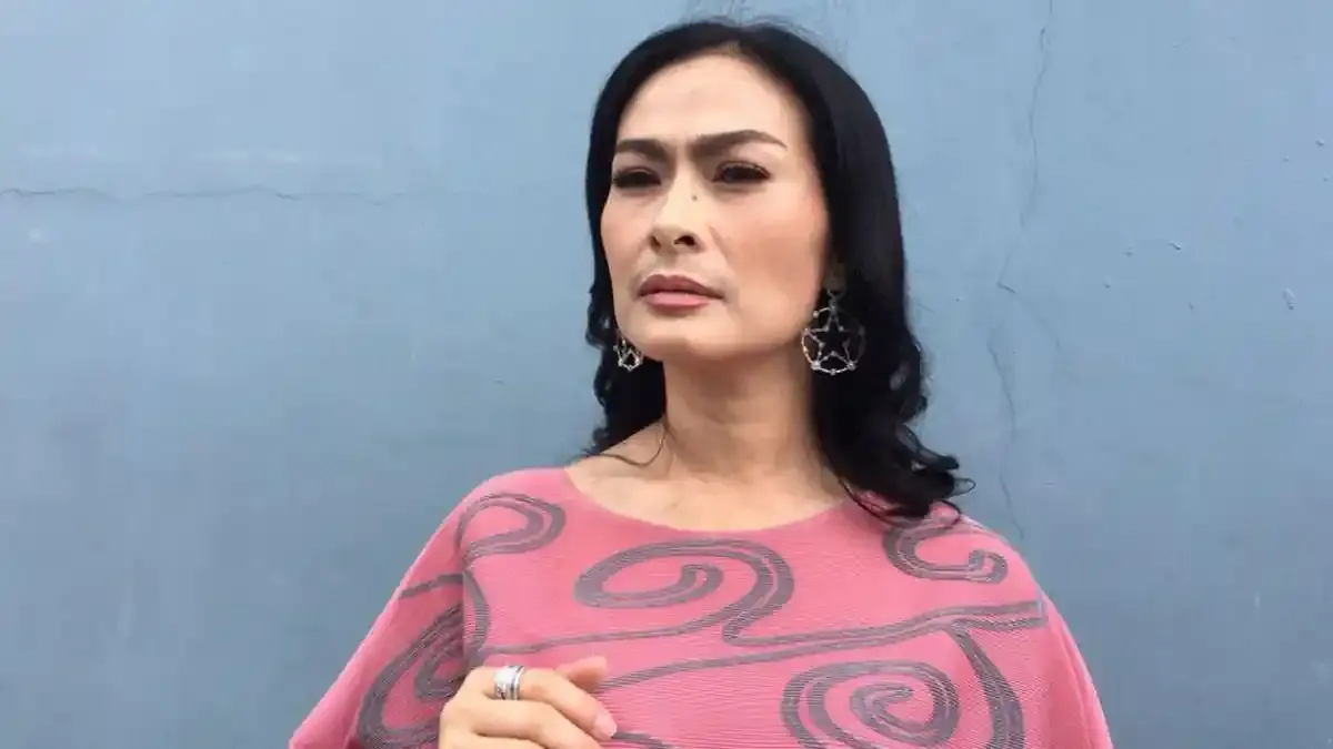 Dari Panggung ke Kehidupan Pribadi: Kemandirian Karier Penyanyi Perempuan